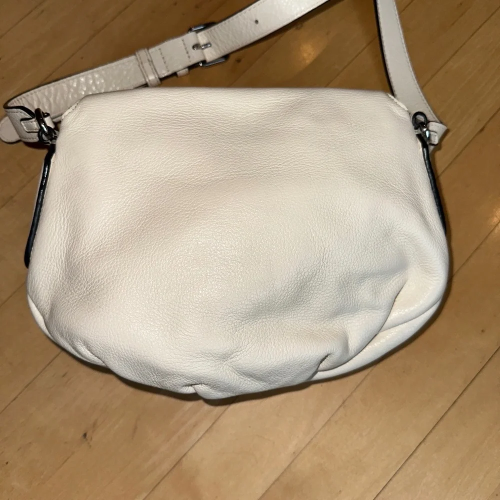 Marc By Marc  Jacobs white  crossbody, CB2418 - Picture 5 of 14